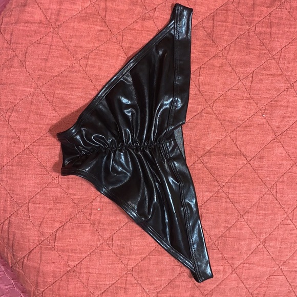 Exotic Dance Clothes - Picture 2 of 2